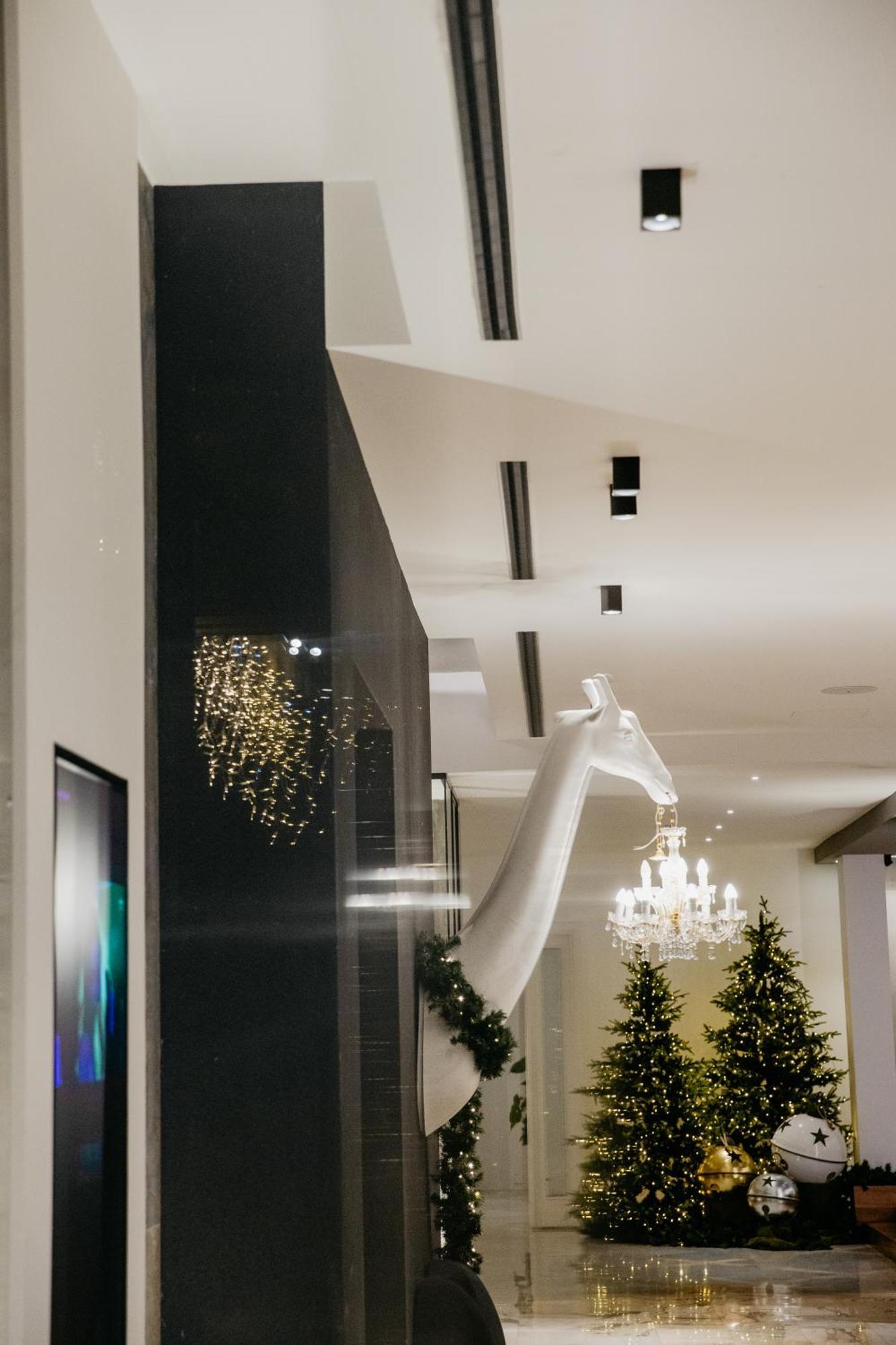 Hotel Cerere بييسْتوم المظهر الخارجي الصورة