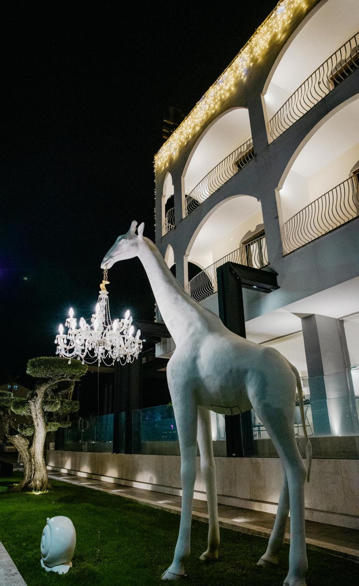 Hotel Cerere بييسْتوم المظهر الخارجي الصورة