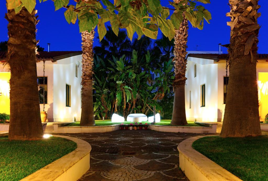 Hotel Cerere بييسْتوم المظهر الخارجي الصورة
